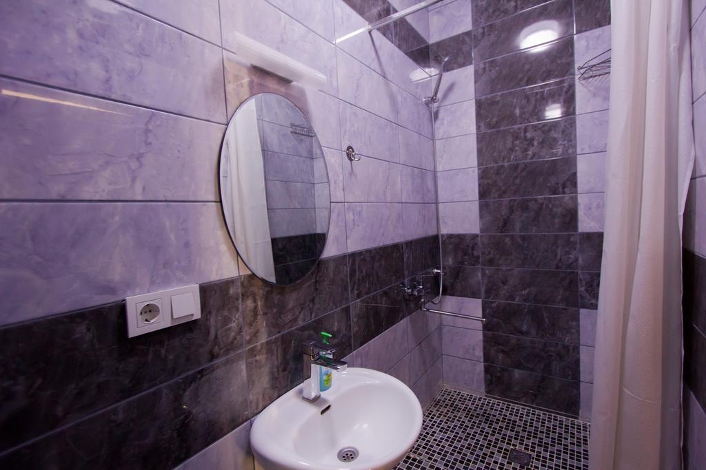 Center Hotel ビシュケク エクステリア 写真